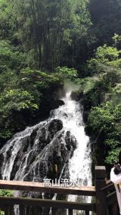 API原油库存大幅去库，油价日内剧烈波动小幅收跌